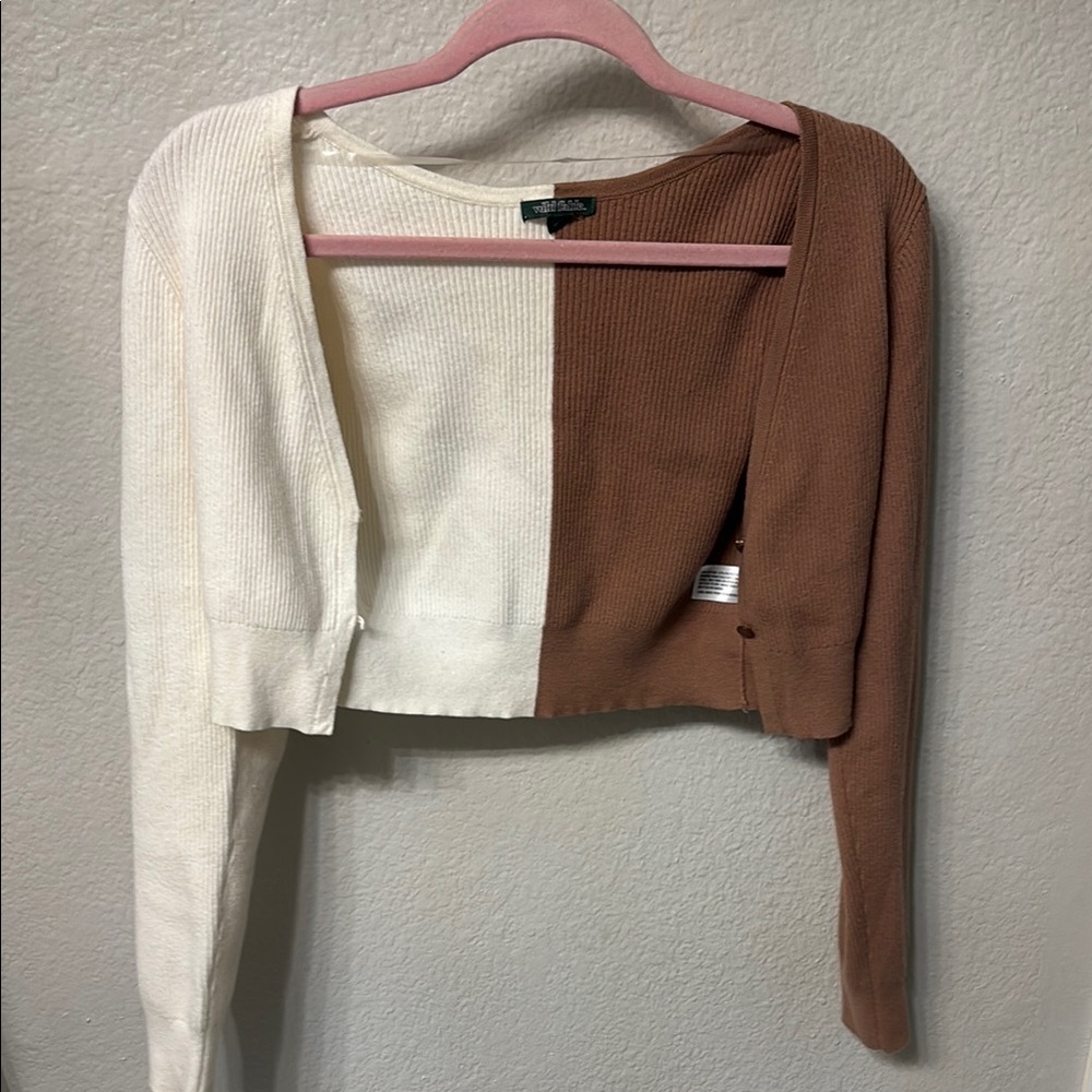 Two-Tone Cropped Cardigan